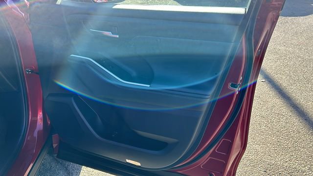 Used 2024 Toyota Highlander XLE image 10