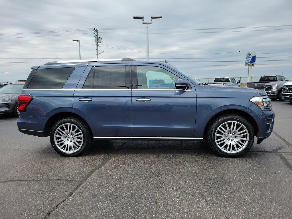 Certified 2022 Ford Expedition Limited AWD/4WD image 3