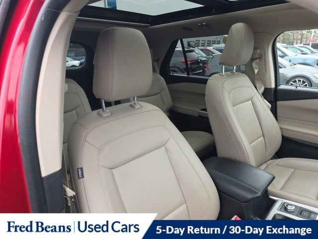 Certified 2023 Ford Explorer XLT w/ Equipment Group 202A image 13