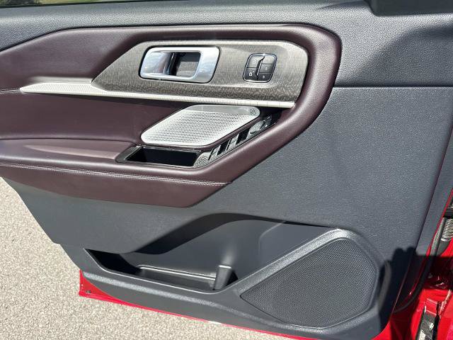 Certified 2026 Ford Explorer Platinum RWD image 13