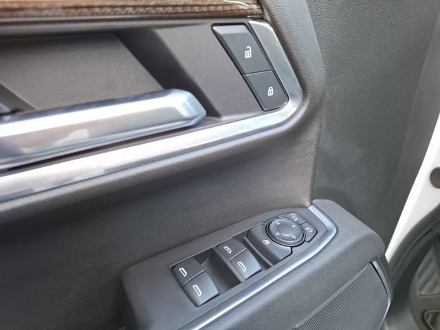 Used 2025 Chevrolet Silverado 1500 LT AWD/4WD image 12