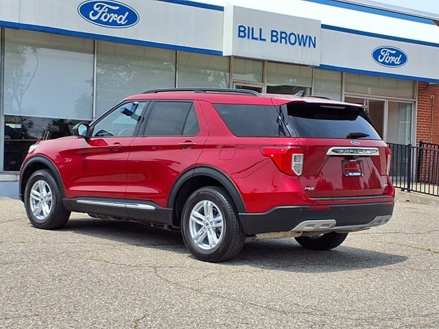 Certified 2024 Ford Explorer XLT w/ Equipment Group 202A AWD/4WD image 2