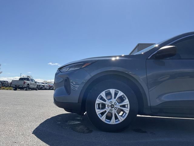 Certified 2023 Ford Escape Active AWD/4WD image 11