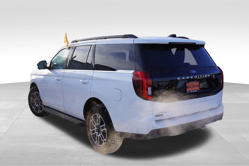 Certified 2025 Ford Expedition Active image 4