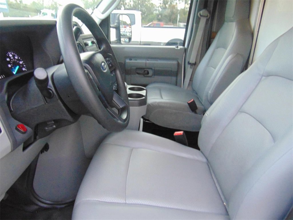 Certified 2024 Ford E-450 and Econoline 450 Super Duty w/ Power Windows & Locks Group image 7