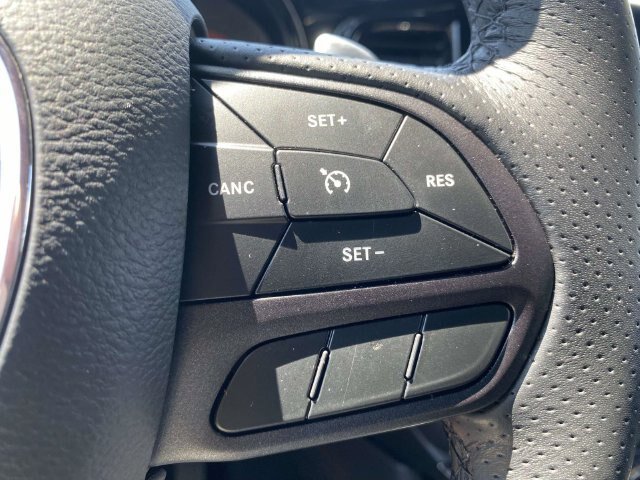 Used 2025 Dodge Durango GT RWD image 21