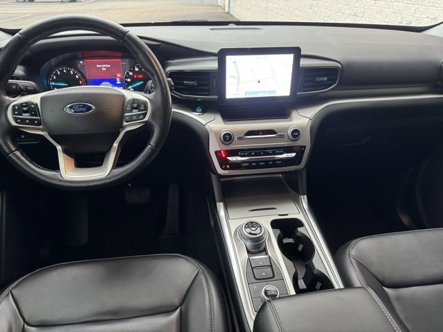 Certified 2021 Ford Explorer XLT w/ Equipment Group 202A image 29