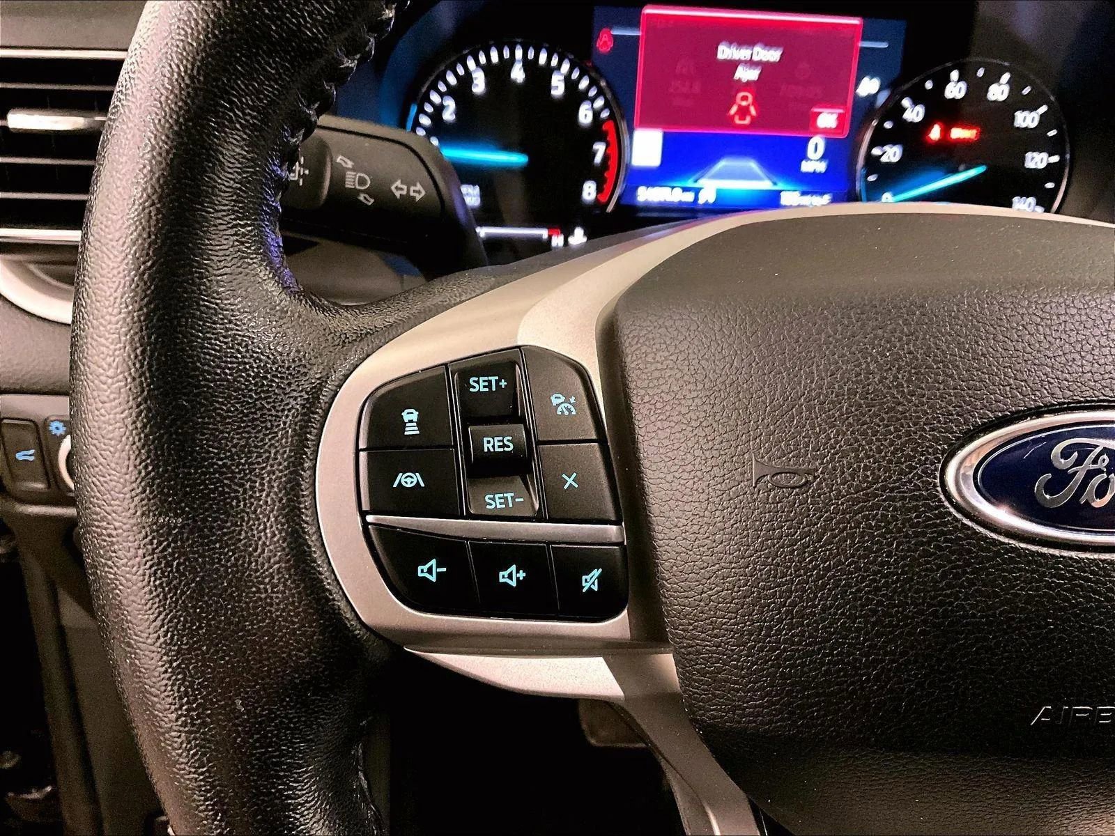 Certified 2021 Ford Explorer XLT w/ Equipment Group 202A image 17