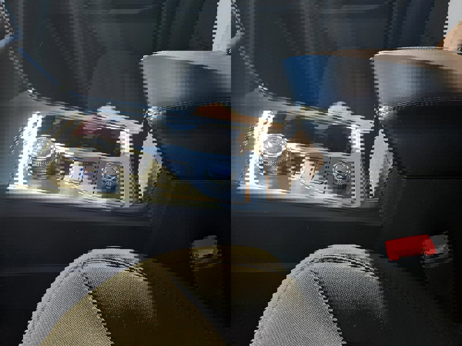 Certified 2022 Ford Explorer XLT image 22