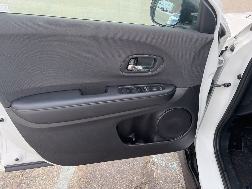 Used 2022 Honda HR-V Sport image 11