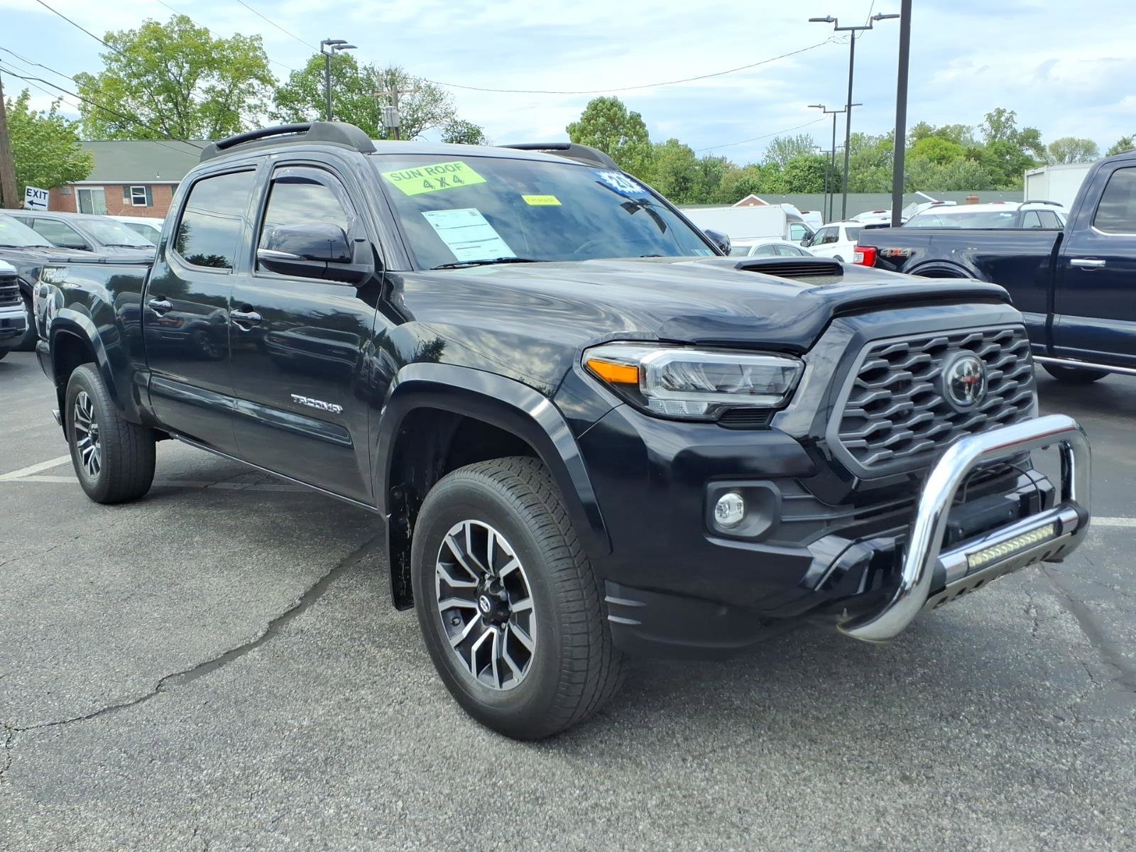Used 2020 Toyota Tacoma TRD Sport w/ TRD Premium Sport Package AWD/4WD video 1