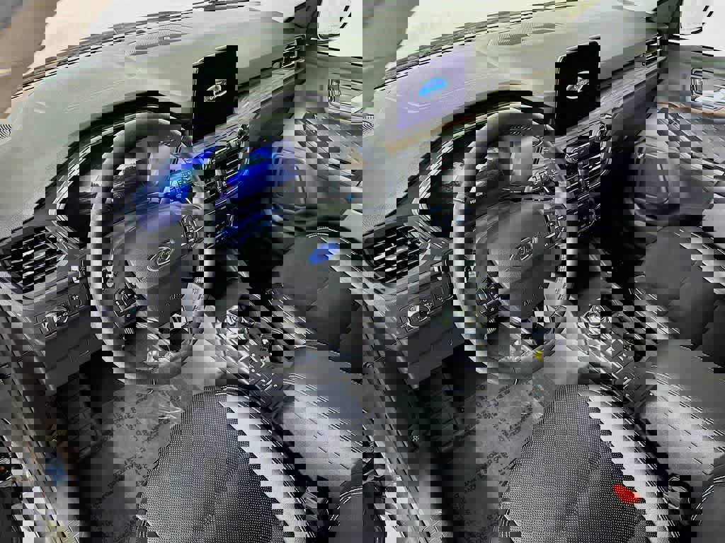 Certified 2020 Ford Escape Titanium image 9