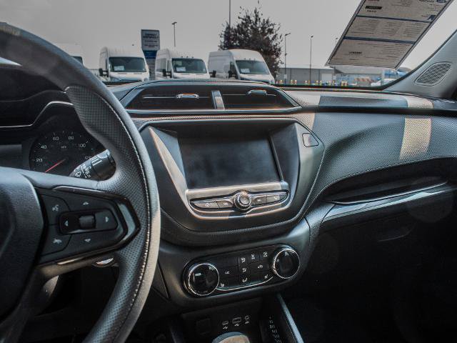 Used 2022 Chevrolet TrailBlazer LT AWD/4WD image 13