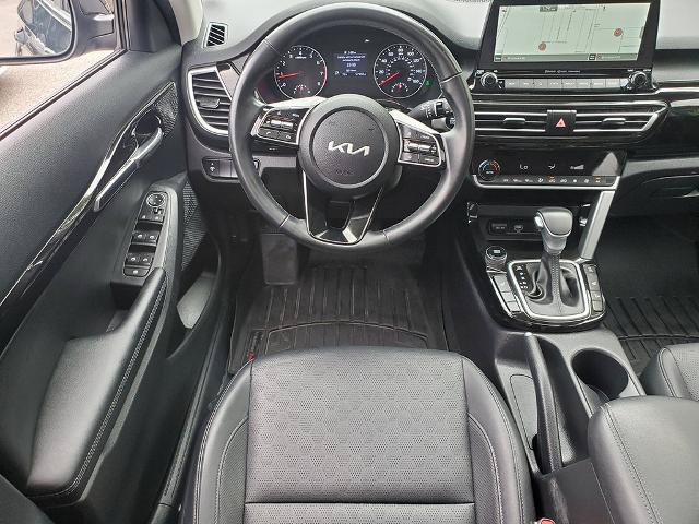 Used 2022 Kia Seltos EX AWD/4WD image 16