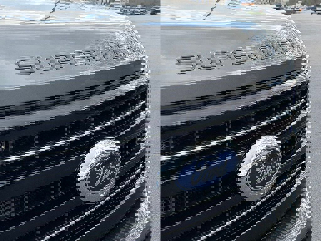 Certified 2026 Ford F350 Platinum w/ Tremor Off-Road Package image 11