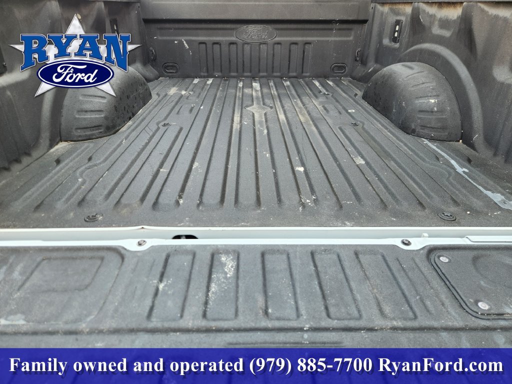 Certified 2025 Ford F250 XLT w/ Black Appearance Package AWD/4WD image 23