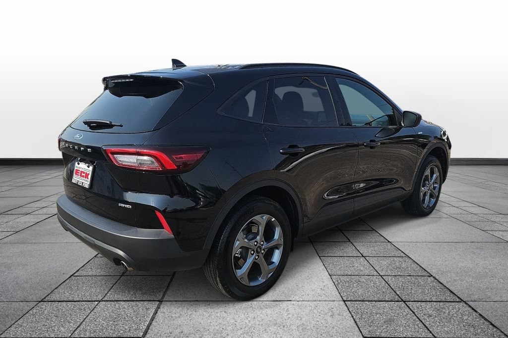 Certified 2026 Ford Escape ST-Line AWD/4WD image 5