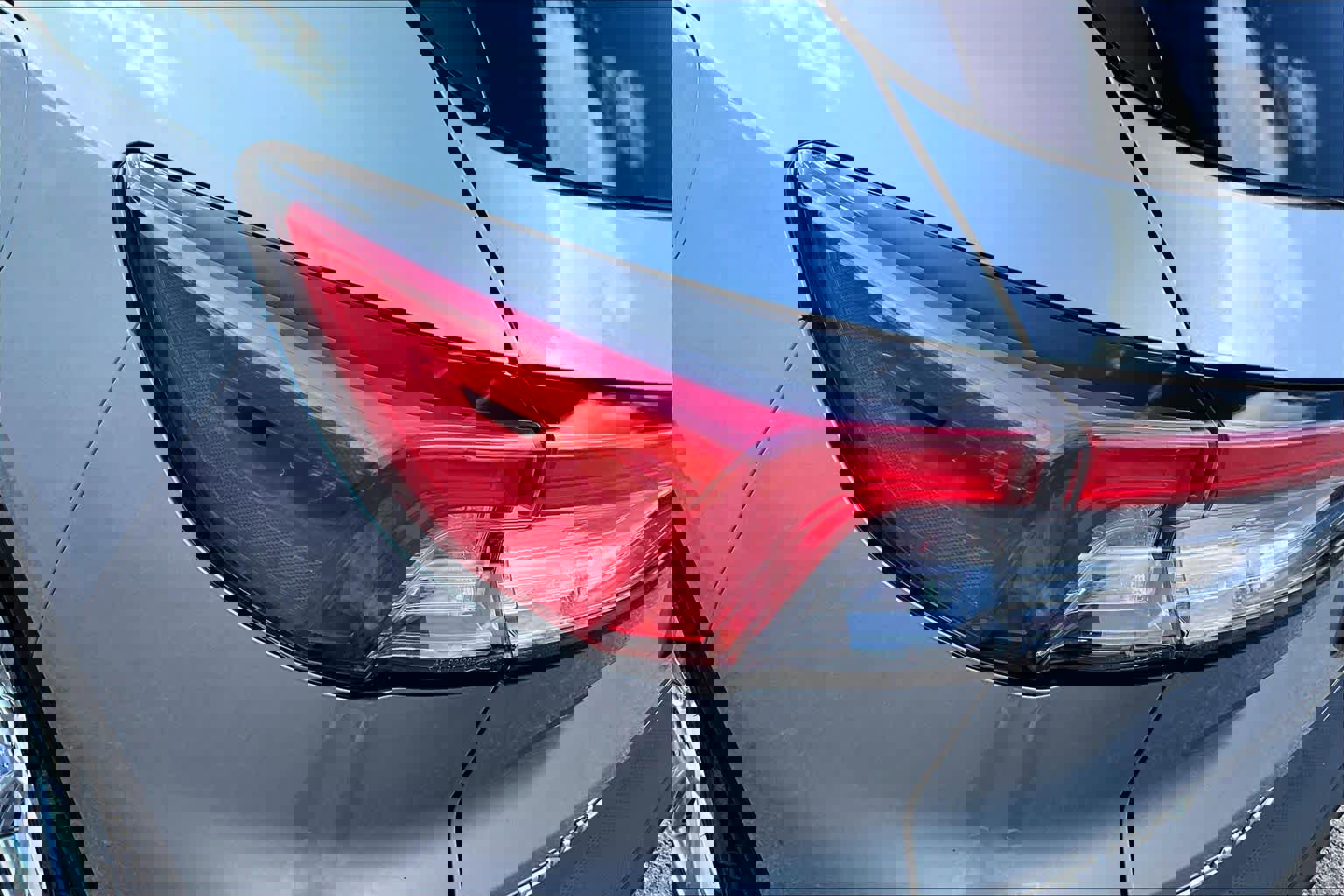 Certified 2022 Ford Escape Titanium w/ Titanium Elite Package image 30