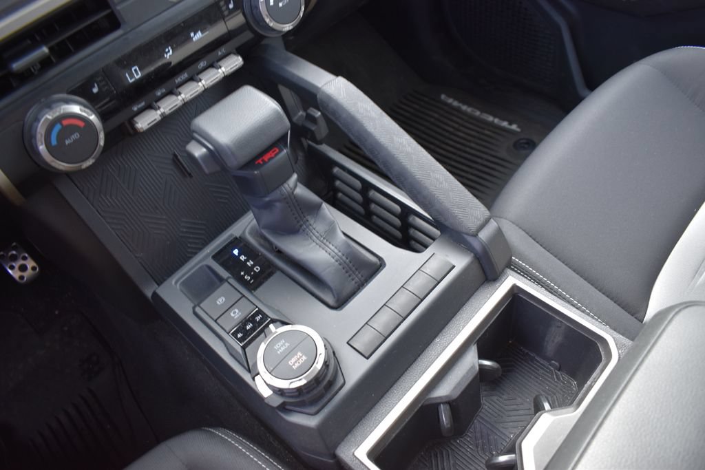 Used 2025 Toyota Tacoma TRD Sport AWD/4WD image 11
