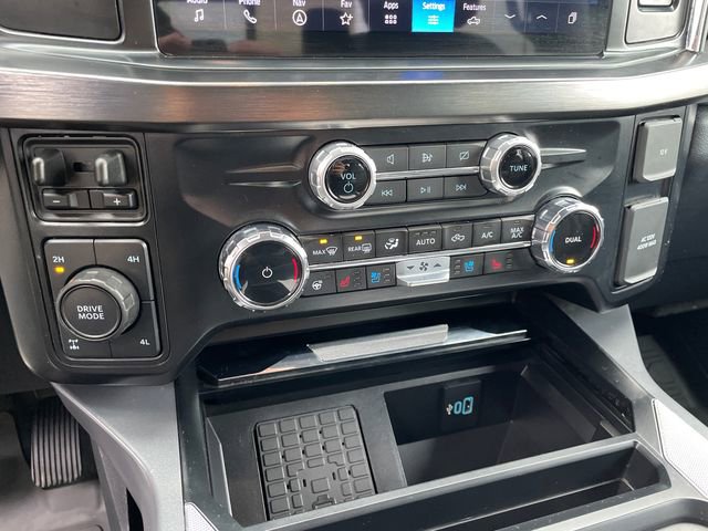 Certified 2024 Ford F250 Lariat w/ Sport Appearance Package image 33