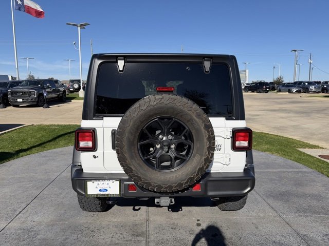 Used 2024 Jeep Wrangler Willys image 2