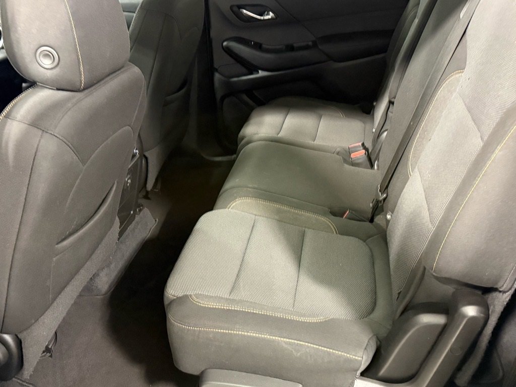 Used 2021 Chevrolet Traverse LS image 14
