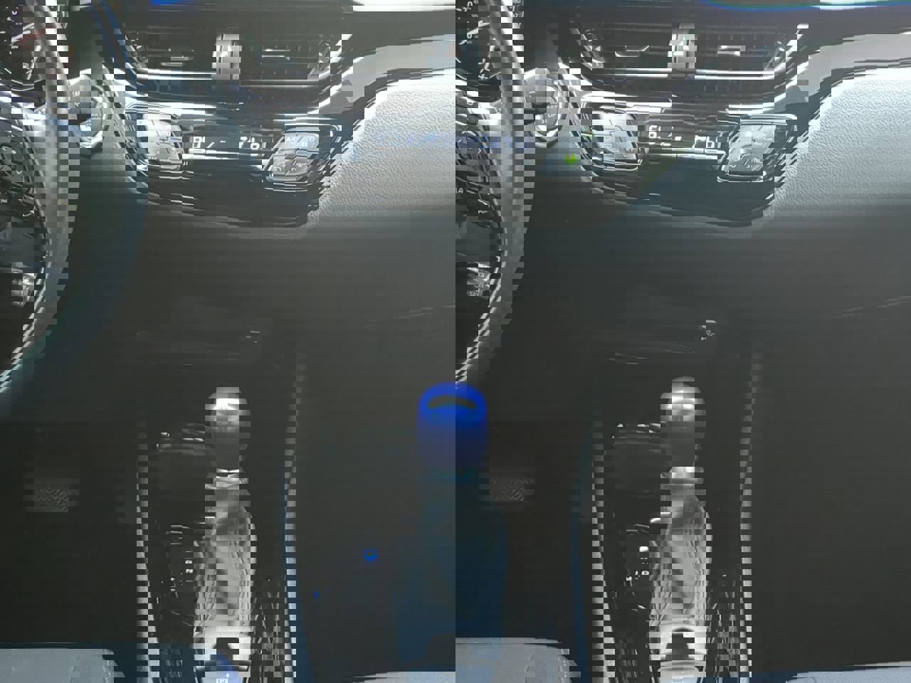 Used 2020 Toyota C-HR XLE FWD image 17