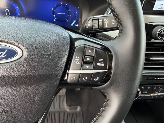 Certified 2022 Ford Escape Titanium w/ Class II Trailer Tow Package image 25