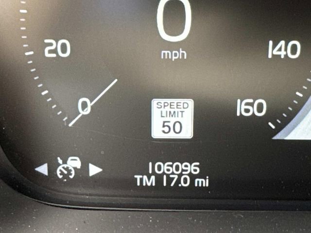 Used 2020 Volvo XC90 T6 Momentum AWD/4WD image 30