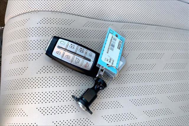 Used 2024 Genesis GV80 2.5T w/ Prestige Package image 15