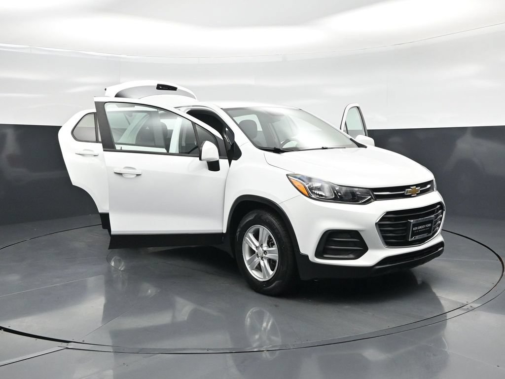 Used 2021 Chevrolet Trax LS w/ Tint and Cruise Package FWD image 33