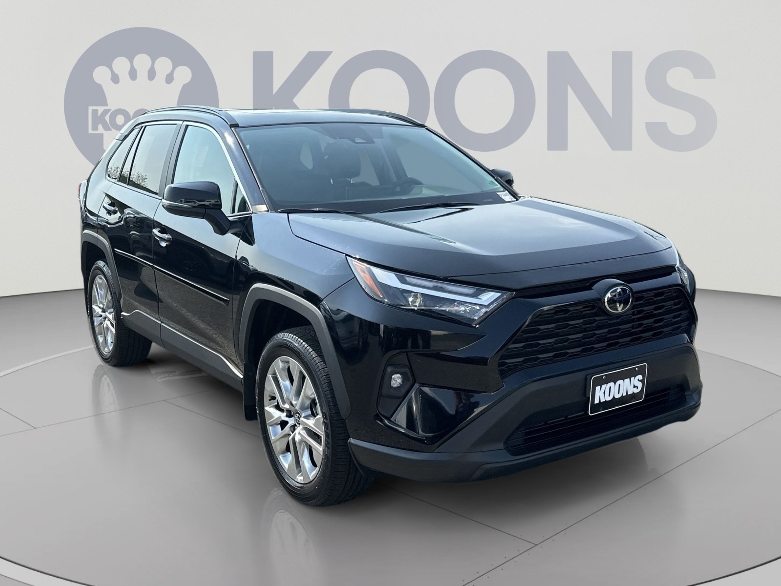 Used 2025 Toyota RAV4 XLE Premium w/ Weather Package AWD/4WD image 18