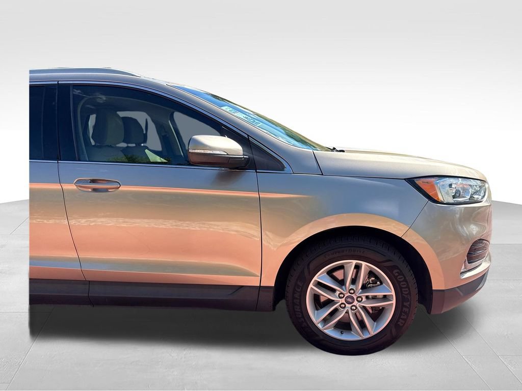 Certified 2020 Ford Edge SEL w/ Cold Weather Package AWD/4WD image 33