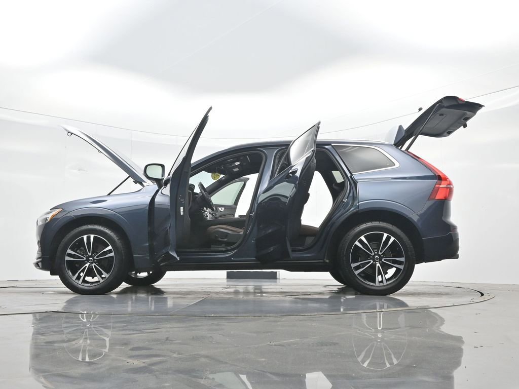 Used 2021 Volvo XC60 T5 Momentum w/ Protection Package Premier FWD image 46