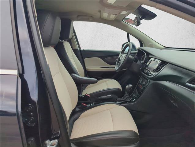 Used 2022 Buick Encore Preferred AWD/4WD image 22
