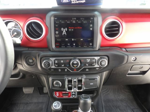 Used 2023 Jeep Gladiator Rubicon w/ Cold Weather Group AWD/4WD image 15