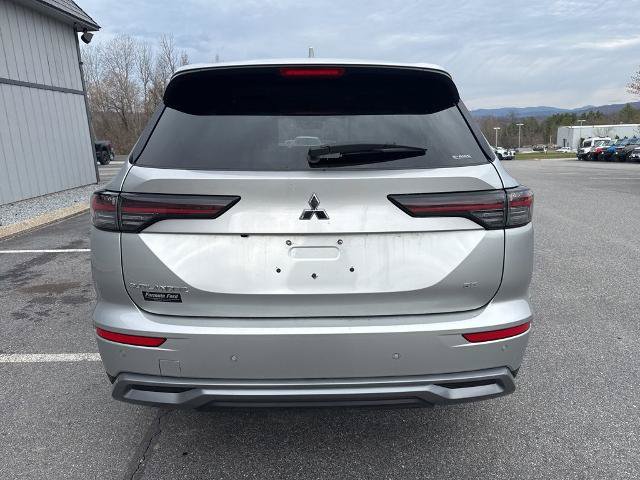 Used 2025 Mitsubishi Outlander AWD image 4