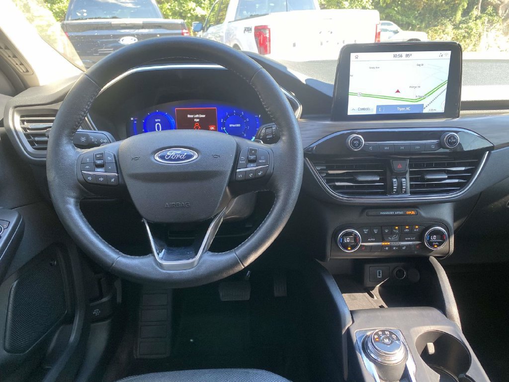 Certified 2020 Ford Escape Titanium AWD/4WD image 12