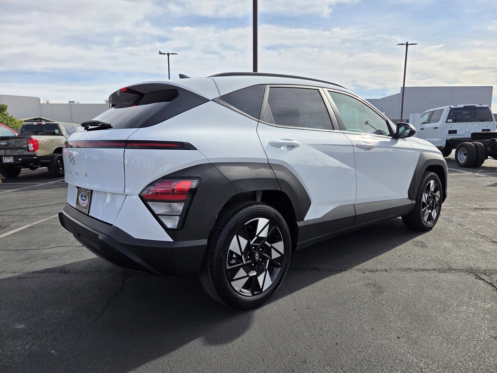 Used 2025 Hyundai Kona SEL image 5