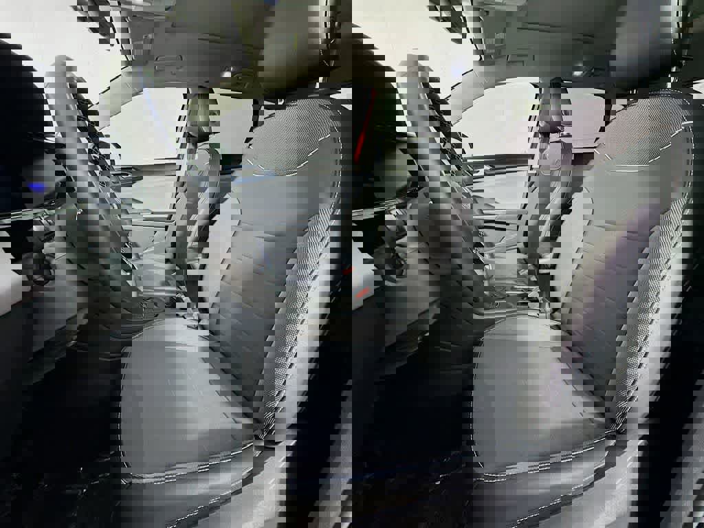 Used 2023 Volkswagen Taos SE w/ Panoramic Sunroof Package image 15