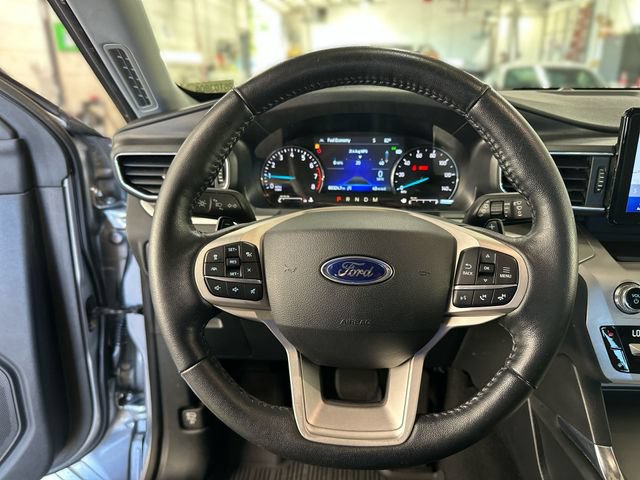Certified 2020 Ford Explorer XLT w/ Equipment Group 202A AWD/4WD image 15