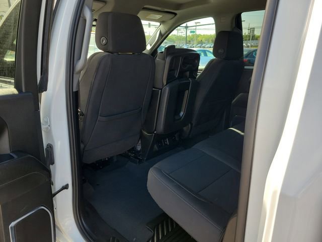 Used 2024 GMC Sierra 1500 SLE image 11