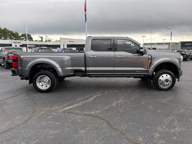 Certified 2024 Ford F450 Platinum w/ FX4 Off-Road Package AWD/4WD image 11
