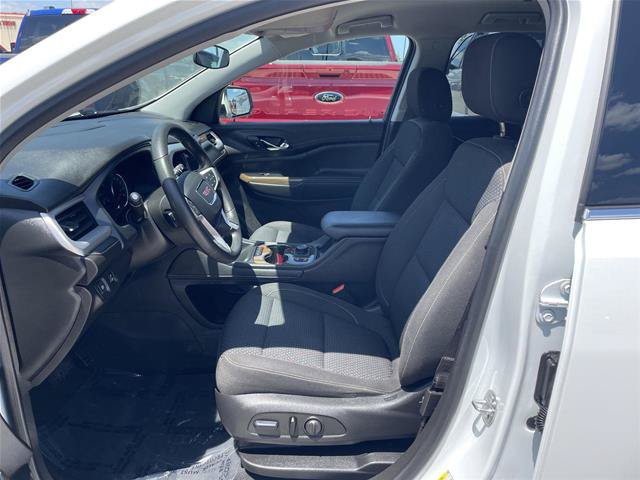 Used 2023 GMC Acadia SLE w/ Driver Convenience Package FWD image 16