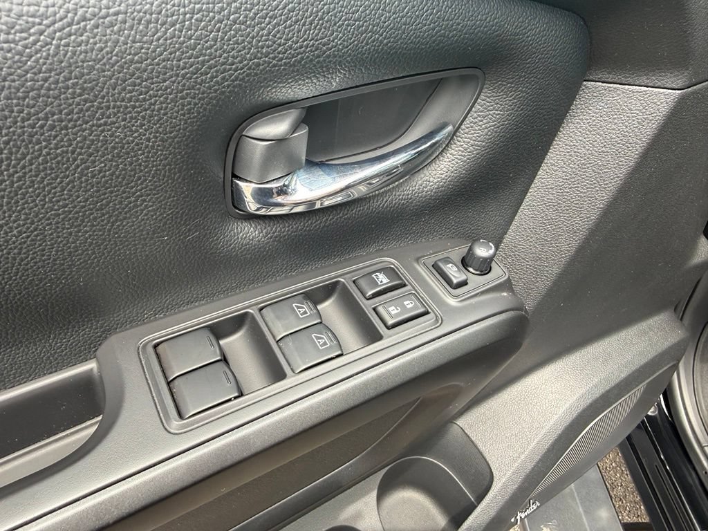 Used 2022 Nissan Titan PRO-4X w/ Pro-4x Convenience Package AWD/4WD image 16