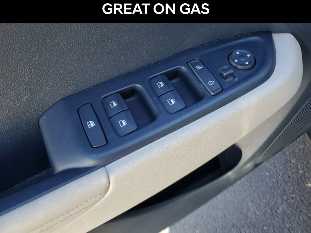 Used 2020 Hyundai Venue Denim image 15