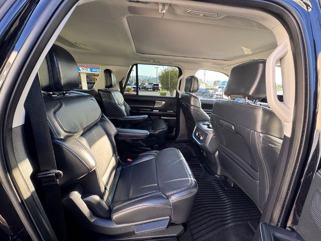 Certified 2025 Ford Expedition Max Platinum w/ Driver's Package AWD/4WD image 22