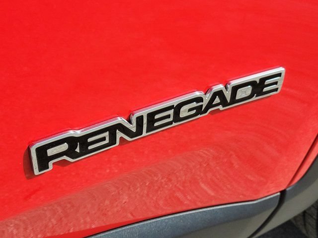 Used 2022 Jeep Renegade Latitude w/ Convenience Group AWD/4WD image 12