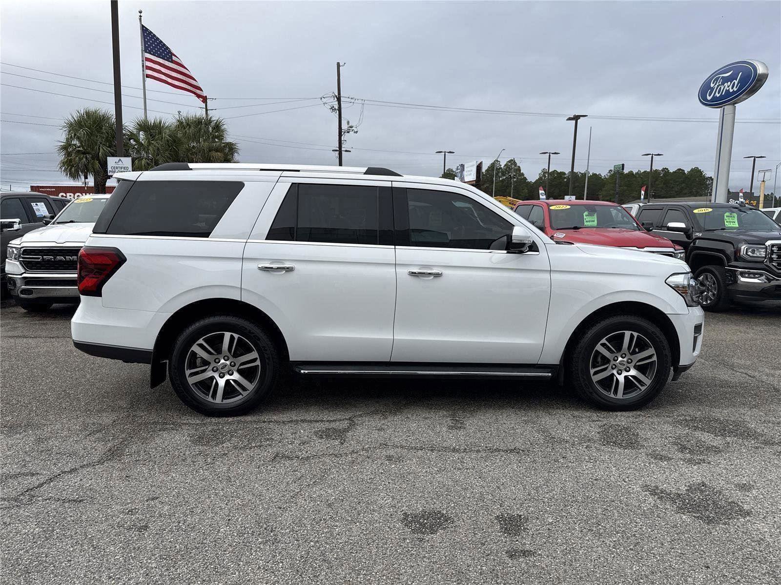 Certified 2022 Ford Expedition Limited image 16