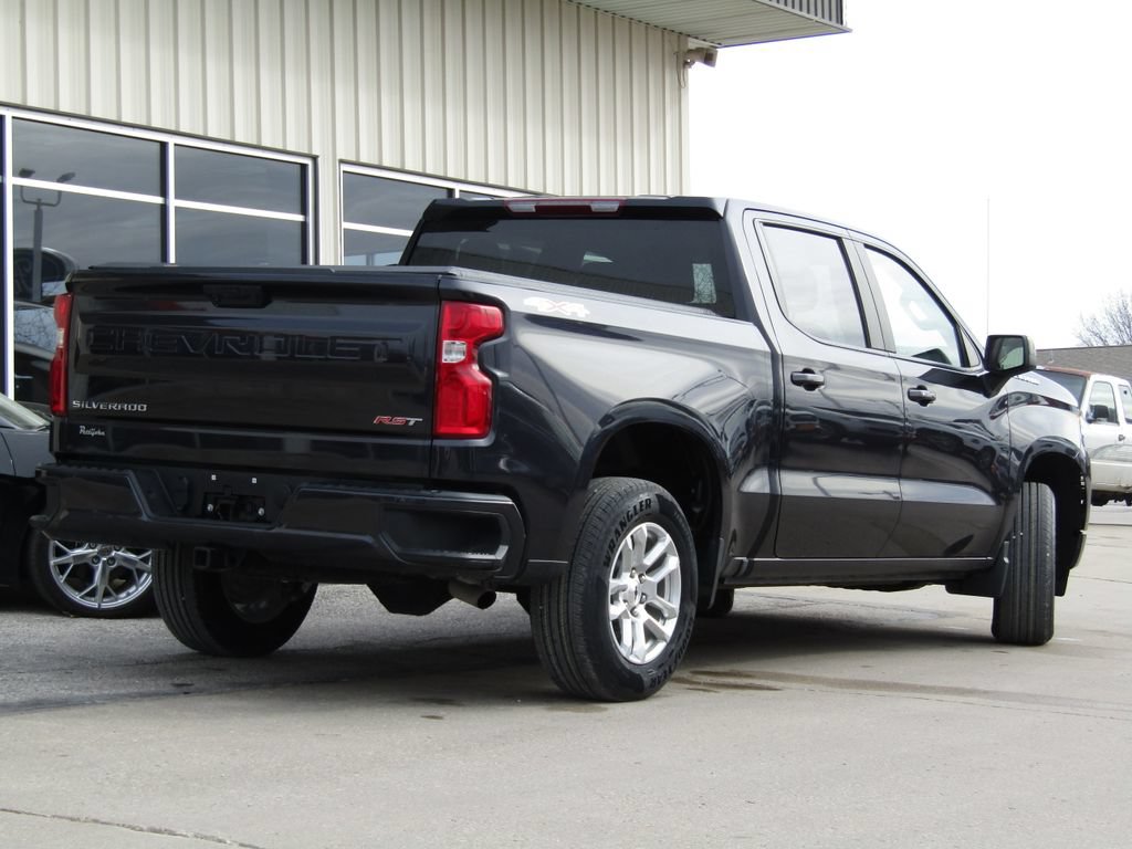 Used 2023 Chevrolet Silverado 1500 RST AWD/4WD image 3